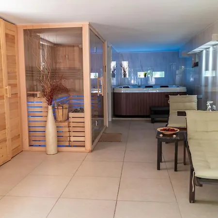 게스트하우스 Mila 4*